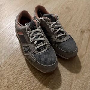CAT Woodward ST CSA Steel Toe Shoes
- Size 8